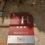 De 3*