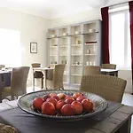 De 3*