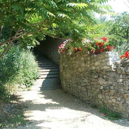 De 3*
