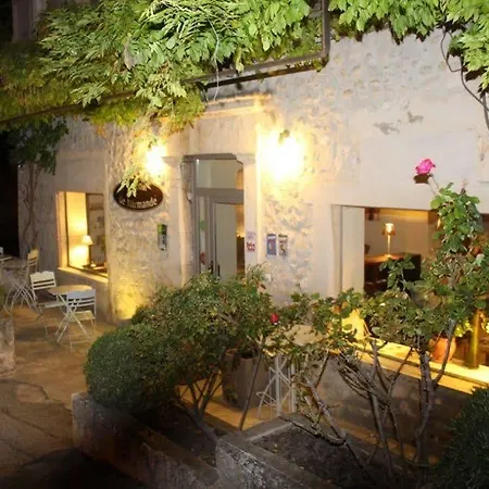 Hotel De 3*