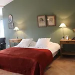 De 3*